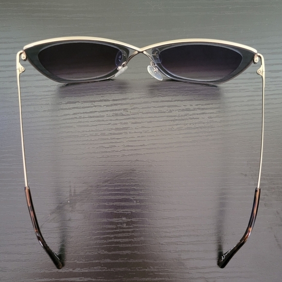 Tom Ford Pale Gold Tone/ Brown Gradient TF605 India 02 Butterfly Sunglasses main image 5